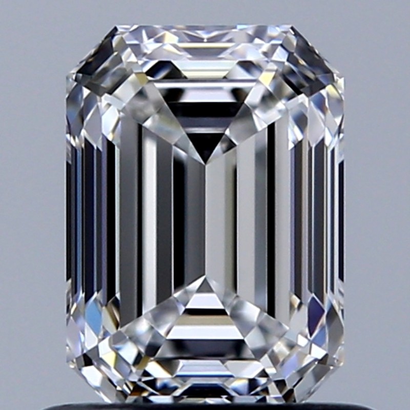 0.90克拉 E色 VVS1級 天然	祖母綠形鑽石 | GIA5546636637